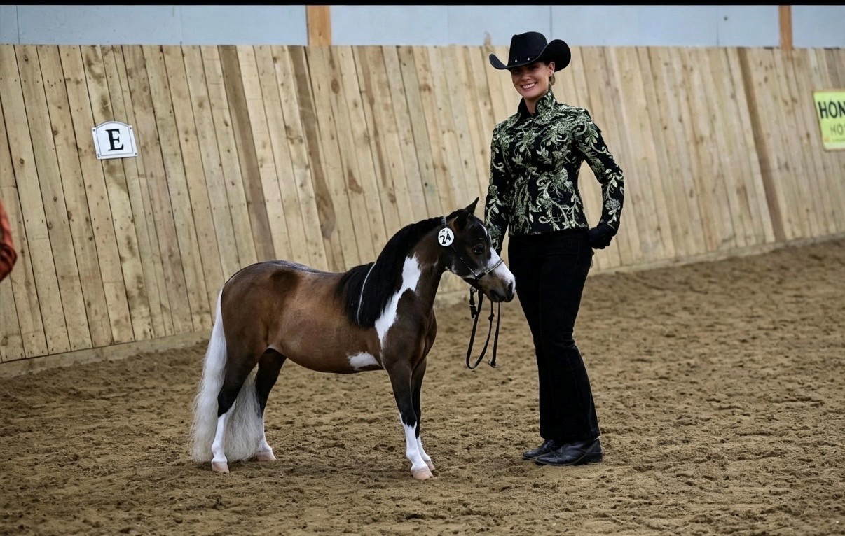Emma Aramitage - Birchwood UK Flying Colours